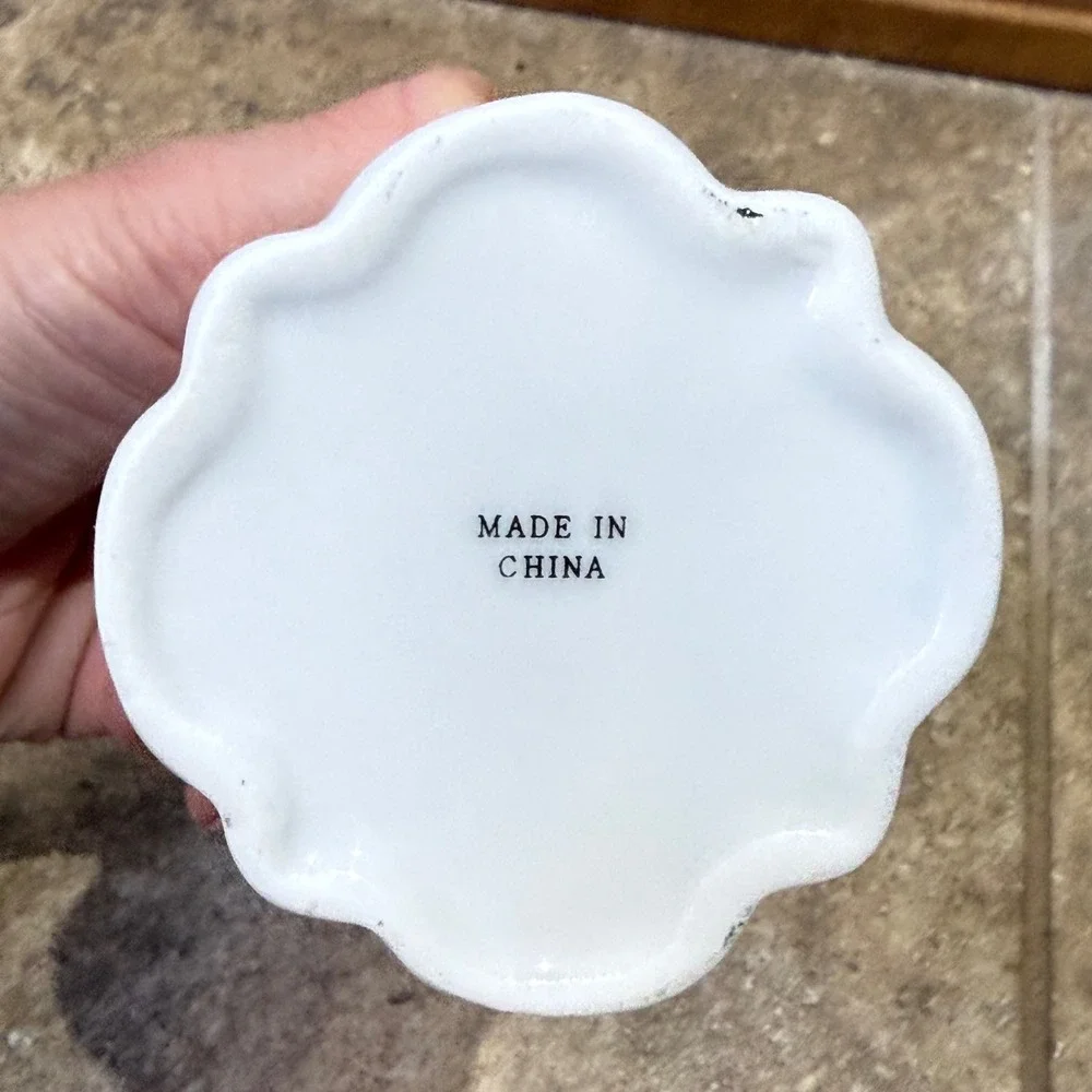 N/A charming porcelain